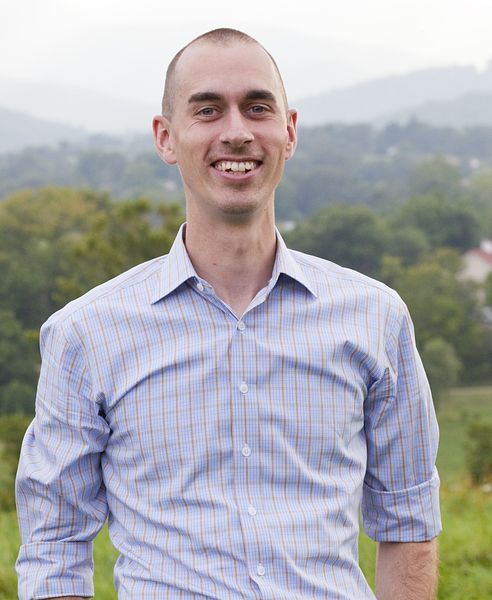 Headshot of Tom McDougall, Founder of 4P Foods and a speaker at Partnership for a Healthier America's 2018 Innovating a Healthier Future Summit, May 2-4 in Washington, DC. 