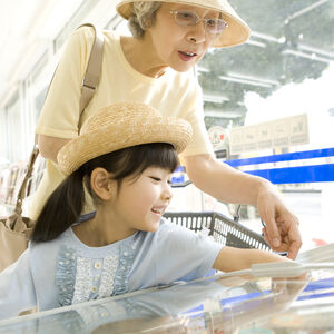 Partnership for a Healthier America (PHA) works with partners to transform the marketplace by ensuring that convenience stores across the nation are stocked with healthier options.