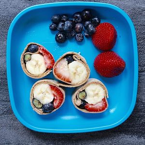 Image of fruit sushi from a recipe by Learning Care Group, a child care provider. 