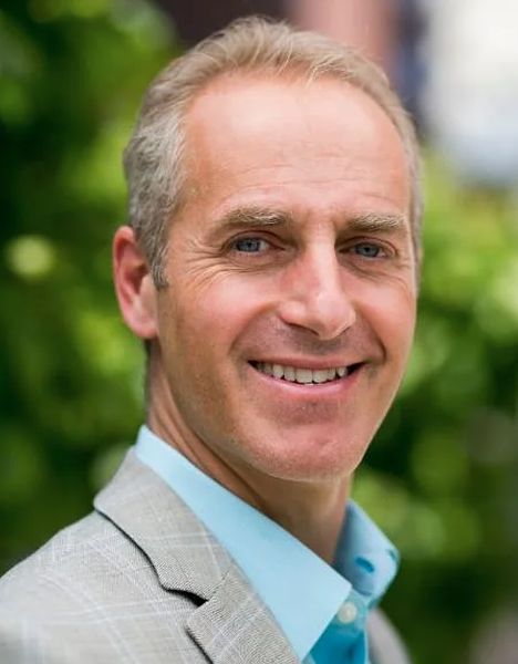 Headshot of Dr. Dariush Mozaffarian